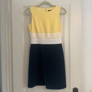 Tommy Hilfiger size 2 darling flower dress